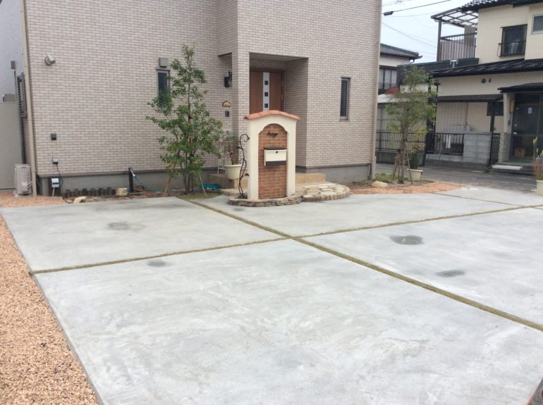 完成（駐車場コンクリート）